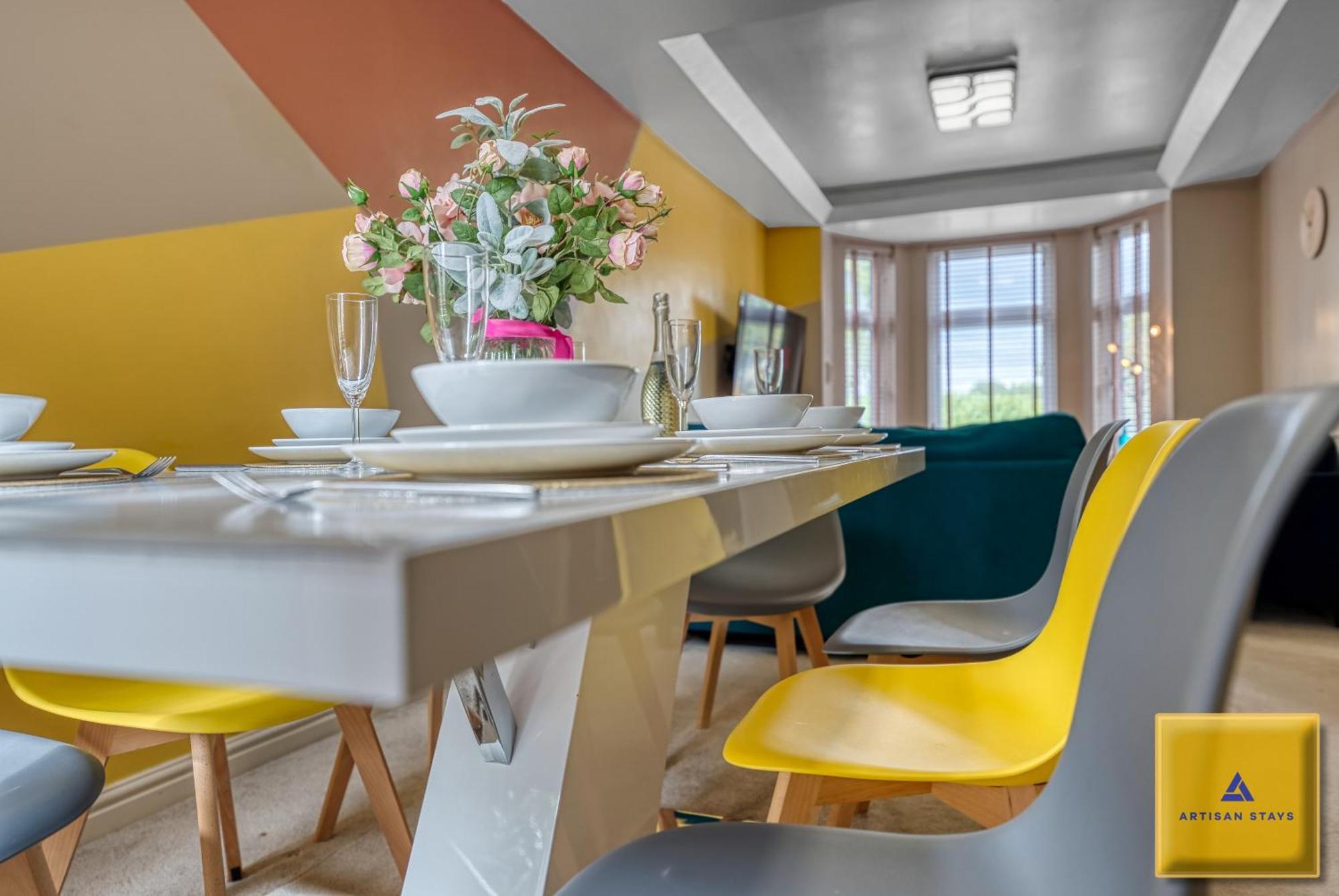קובנטרי 4 Bedroom, 6 Beds, 3 Bathrooms, Near Nec & Birmingham Airport, Business, Contractor And Family Friendly, Free Wi-Fi, Free Parking מראה חיצוני תמונה